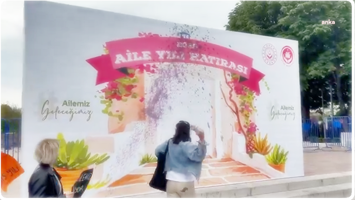 Halkevi Taraftarı Kadınlar,"Kutsal olan aileniz değil, kadınların yaşamıdır"